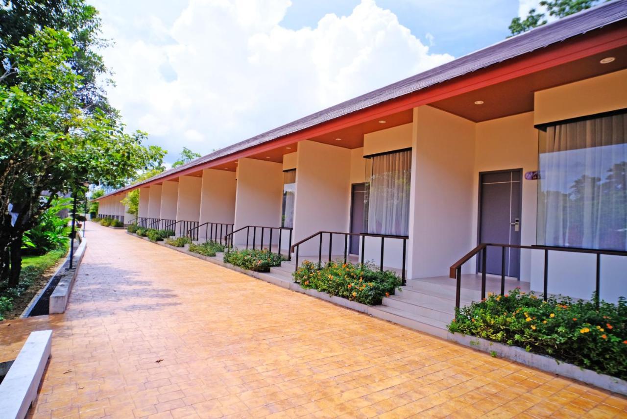 Rnana Grand Hotel Phang Nga Exterior photo